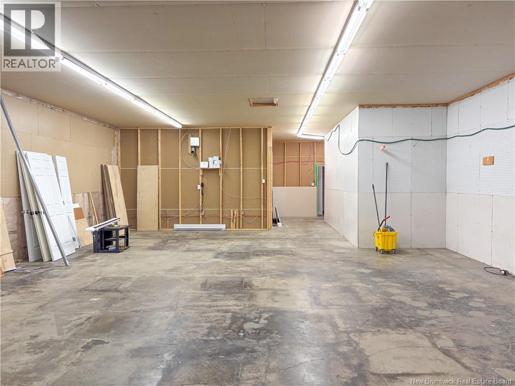 34 Scott Street, Woodstock, New Brunswick  E7M 0C7 - Photo 39 - NB127081