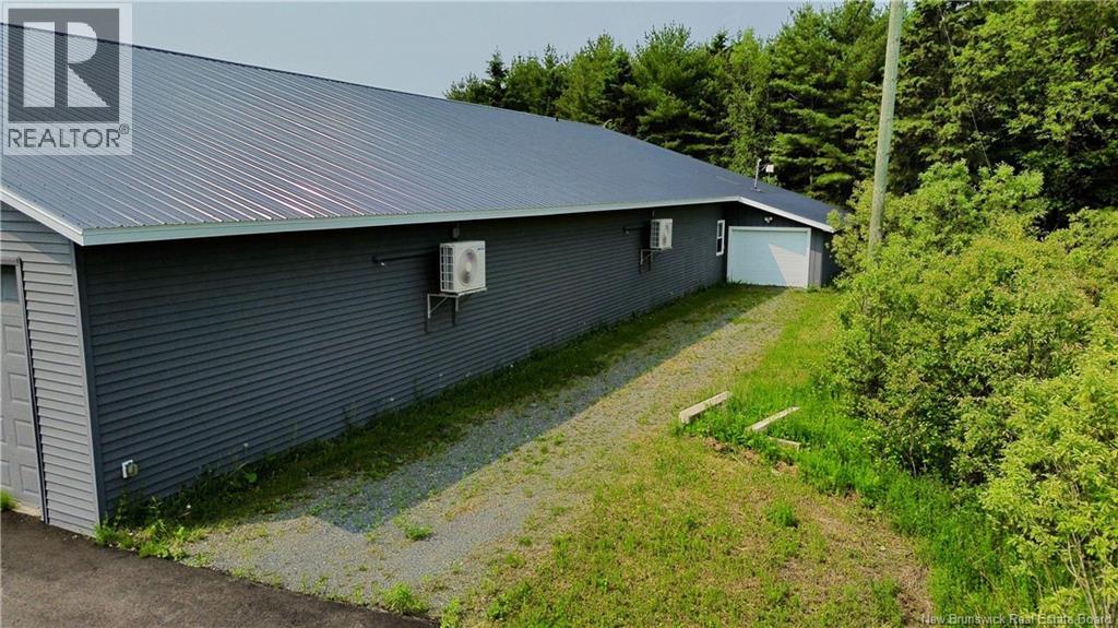 34 Scott Street, Woodstock, New Brunswick  E7M 0C7 - Photo 48 - NB127081