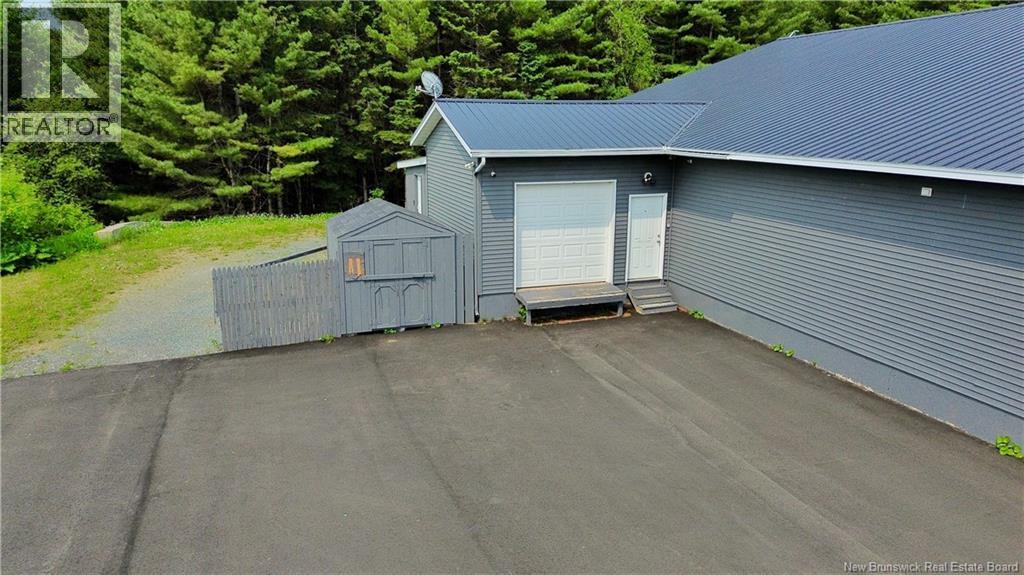 34 Scott Street, Woodstock, New Brunswick  E7M 0C7 - Photo 9 - NB127081