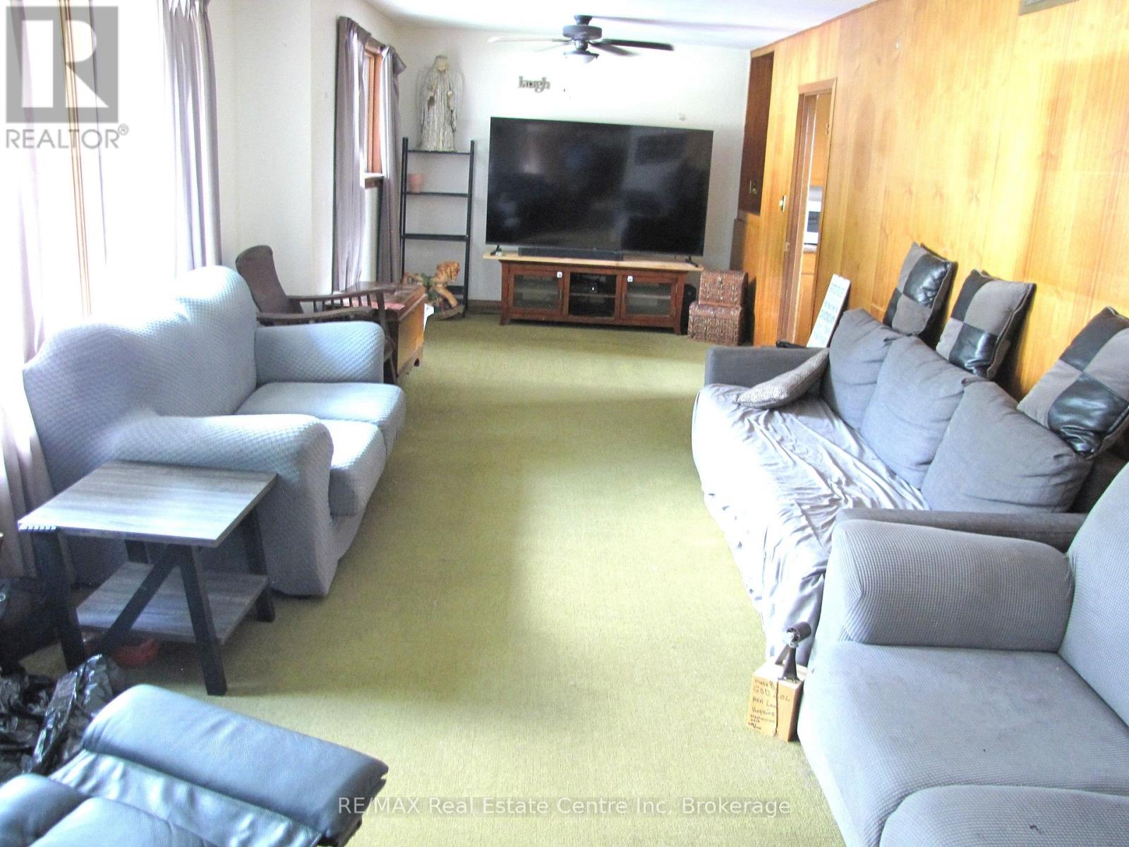 100 Edward Street, Wellington North, Ontario  N0G 1A0 - Photo 8 - X12318276