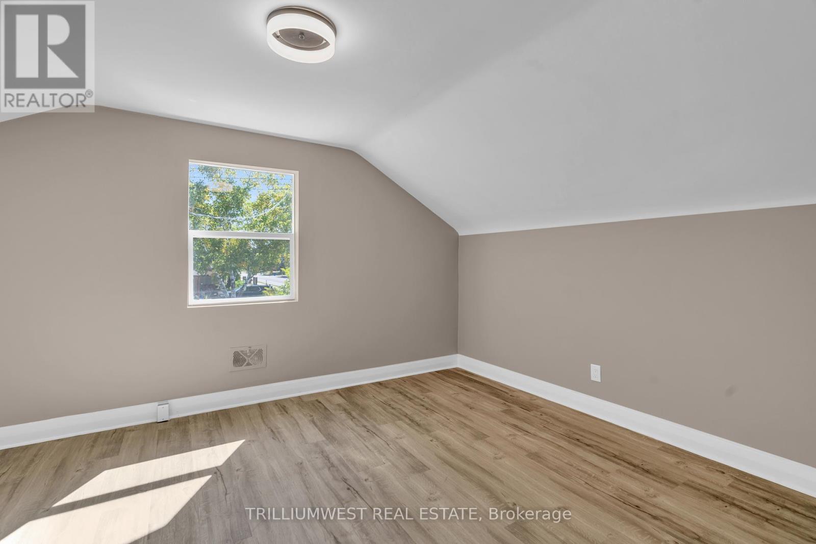 A - 301 Franklin Street N, Kitchener, Ontario  N2A 1Y9 - Photo 16 - X12418638