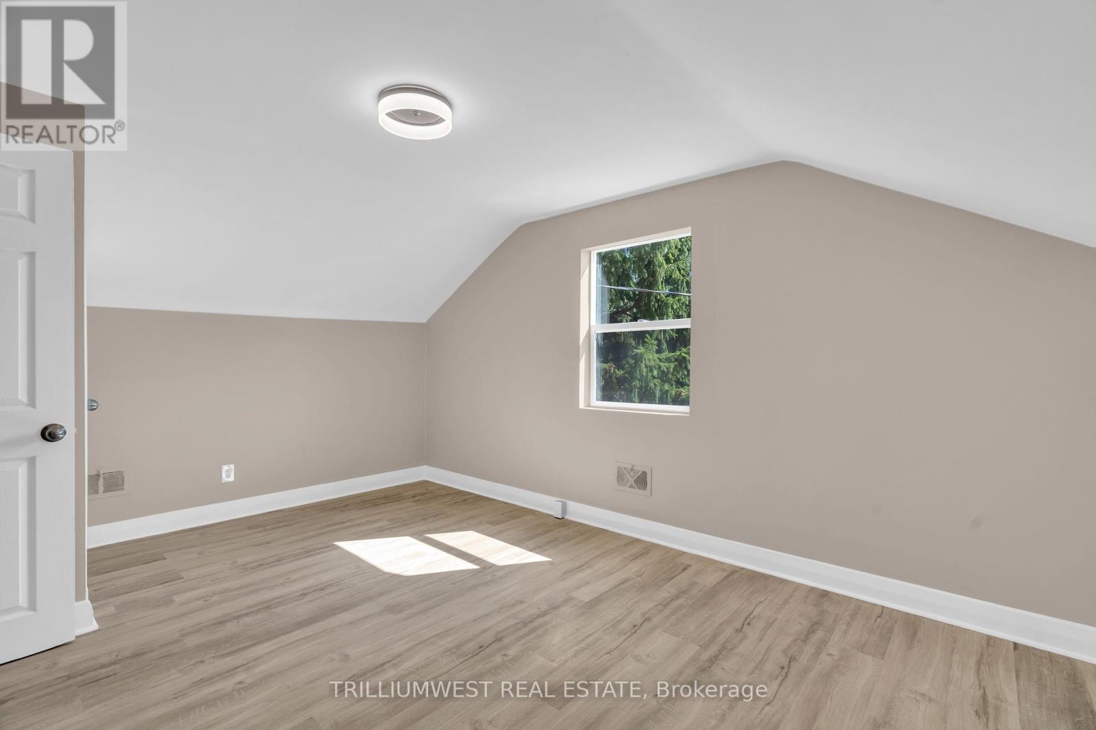 A - 301 Franklin Street N, Kitchener, Ontario  N2A 1Y9 - Photo 17 - X12418638