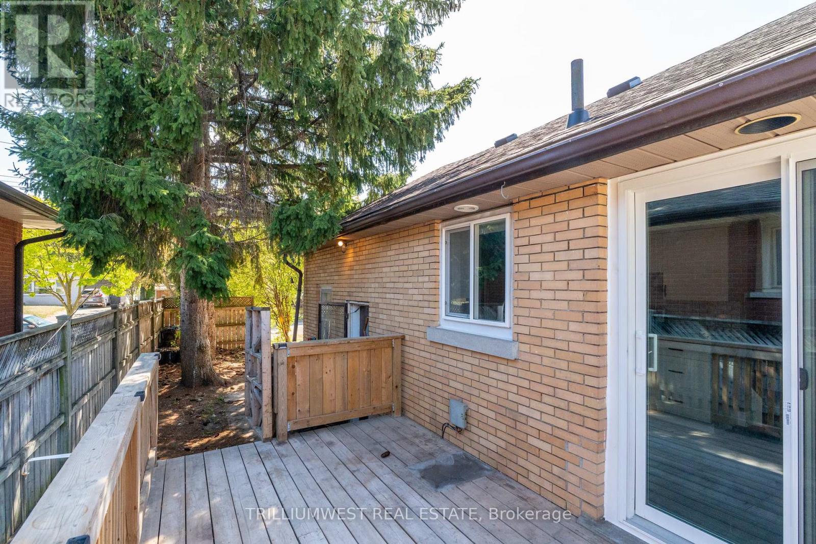 A - 301 Franklin Street N, Kitchener, Ontario  N2A 1Y9 - Photo 20 - X12418638