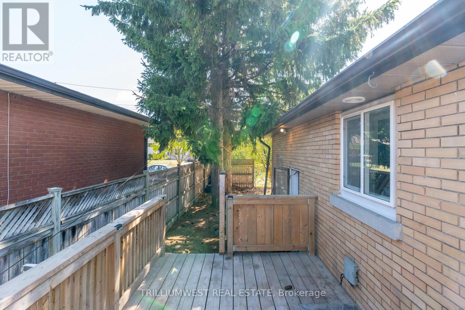 A - 301 Franklin Street N, Kitchener, Ontario  N2A 1Y9 - Photo 21 - X12418638