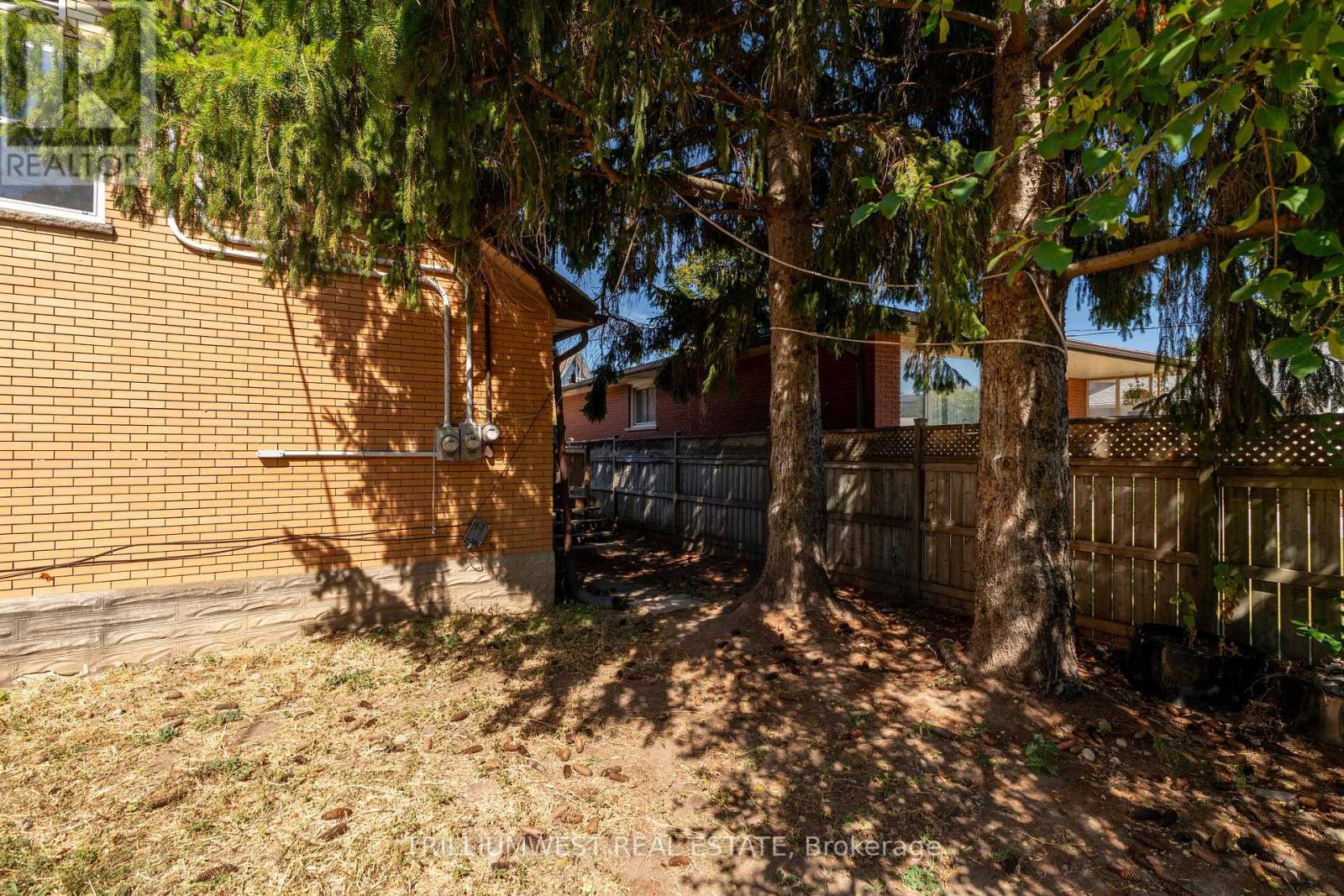 A - 301 Franklin Street N, Kitchener, Ontario  N2A 1Y9 - Photo 23 - X12418638