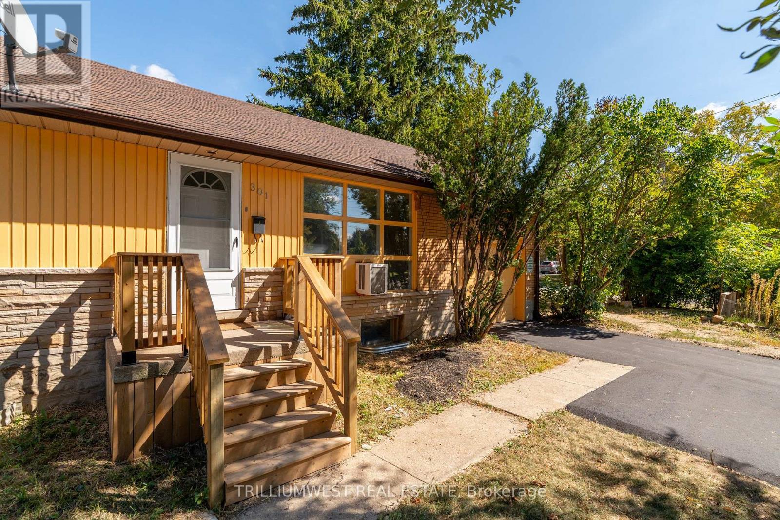 A - 301 Franklin Street N, Kitchener, Ontario  N2A 1Y9 - Photo 3 - X12418638