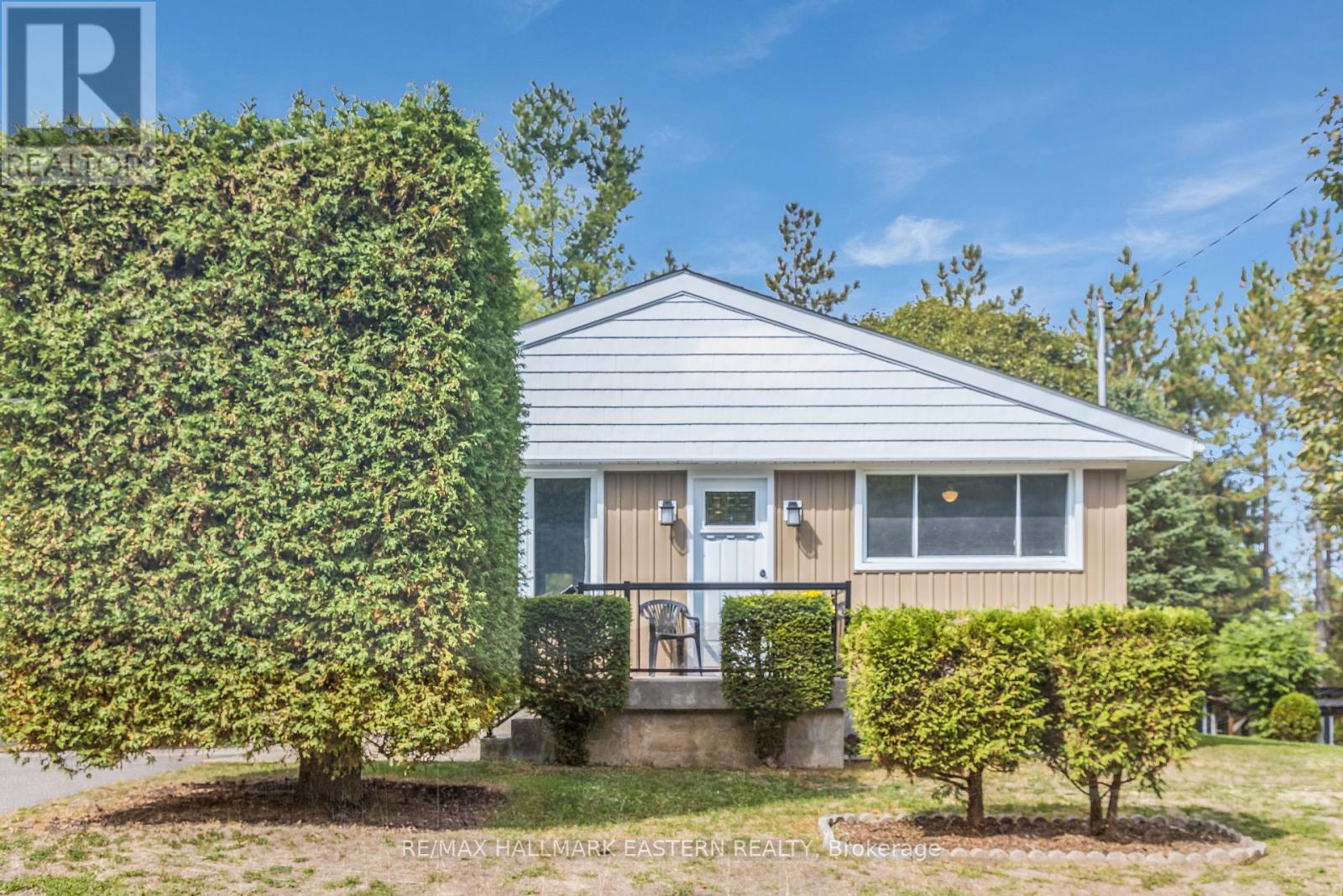 74 Ridge Street, Asphodel-Norwood, Ontario K0L 2V0 - Photo 2 - X12418700