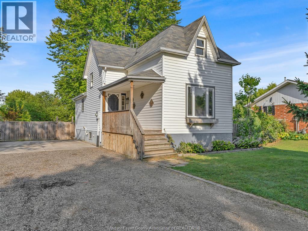 MLS# 25024083: 585 Bagot STREET, Colchester, Canada