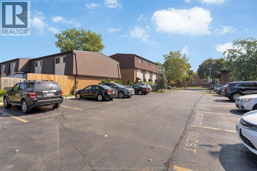 MLS# 25024098: 6366 THORNBERRY CRESCENT Unit# 460, Windsor, Canada