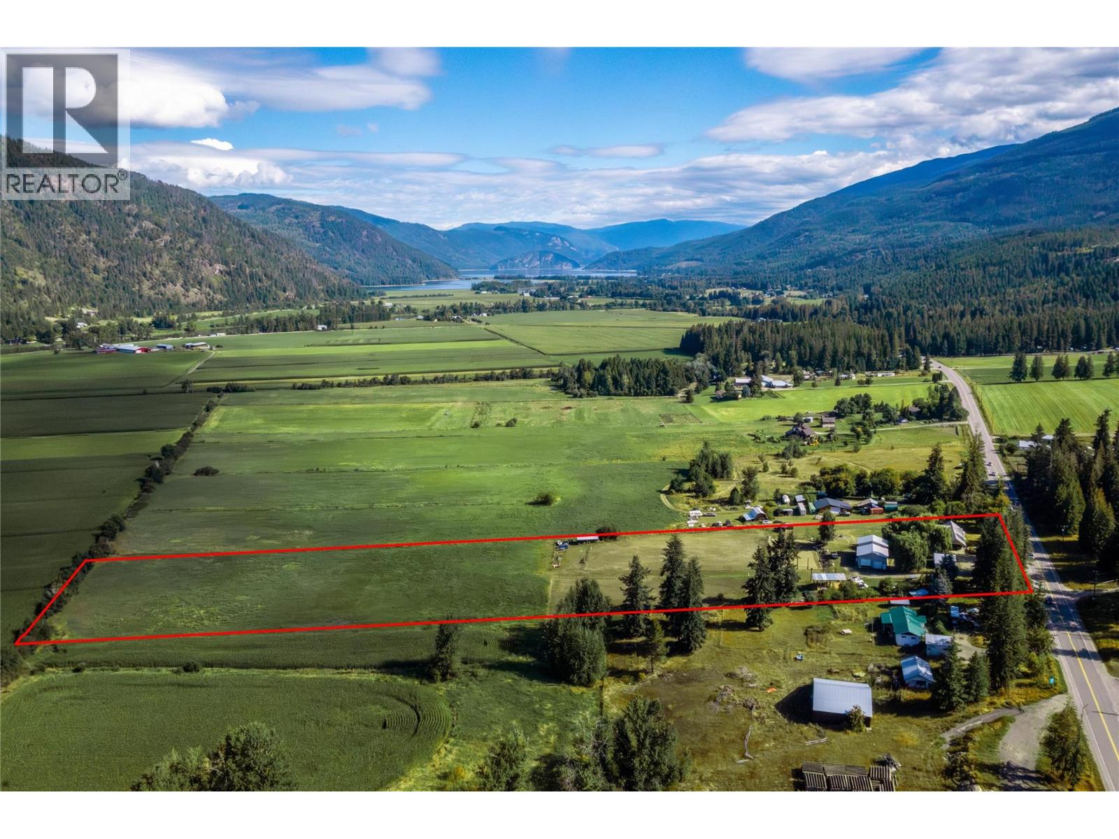 7630 97A Highway, mara, British Columbia
