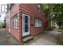 5726 Willow Street, Halifax, Ca
