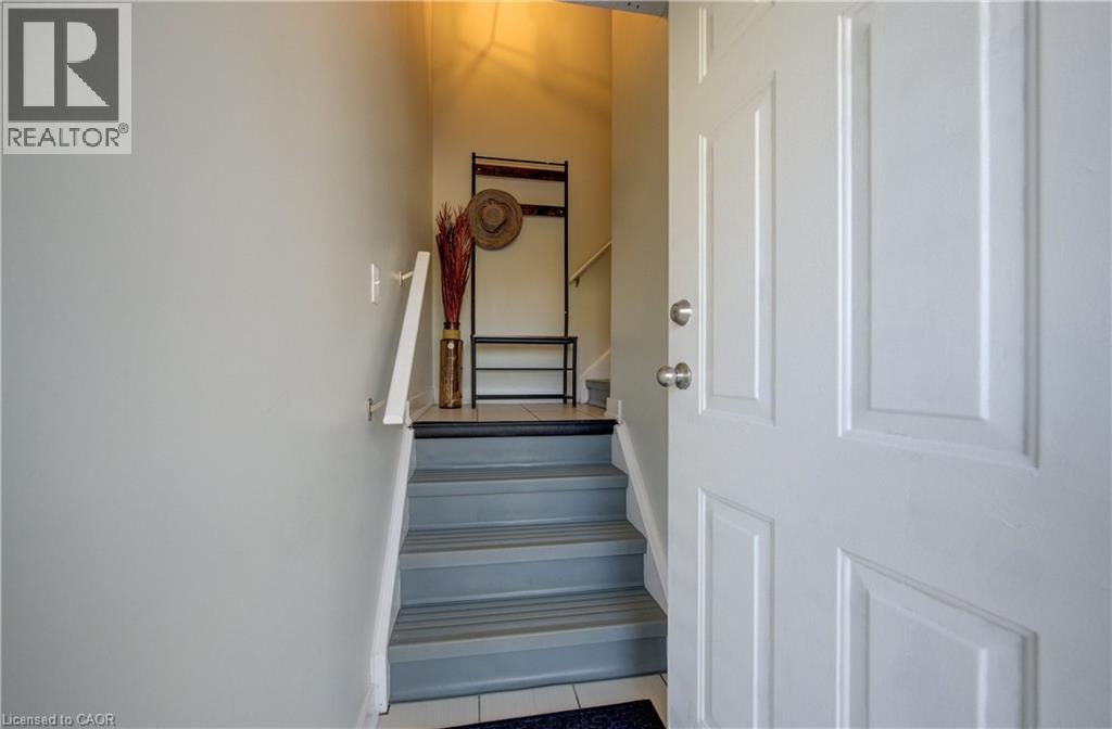 185 Windale Crescent Unit# 6a, Kitchener, Ontario  N2E 0G3 - Photo 3 - 40772204