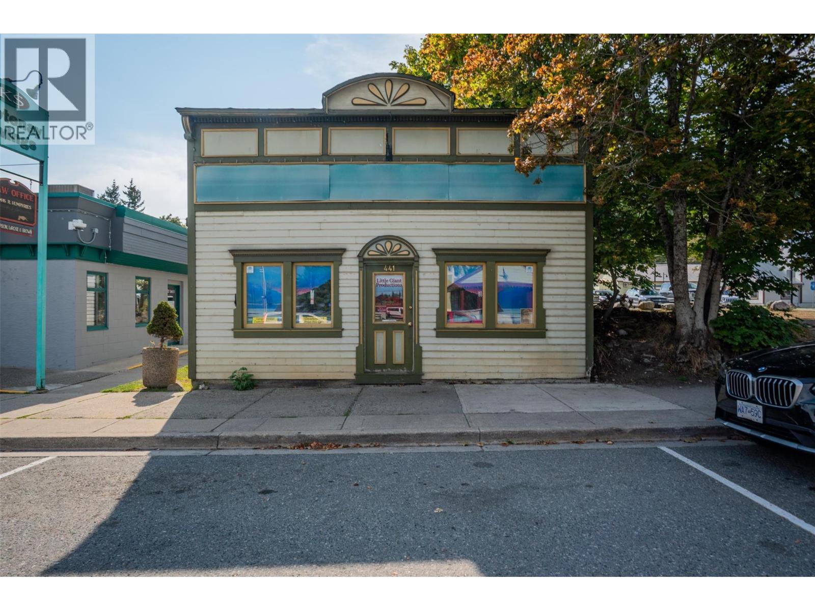 441 Front Street, Kaslo, British Columbia  V0G 1M0 - Photo 1 - 10363397