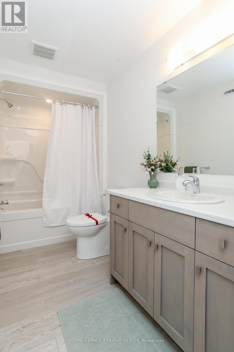 24 Harrow Lane, St. Thomas, Ontario  N5R 0P3 - Photo 31 - X12418915