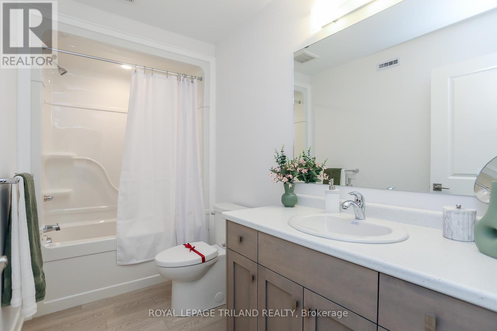 24 Harrow Lane, St. Thomas, Ontario  N5R 0P3 - Photo 32 - X12418915