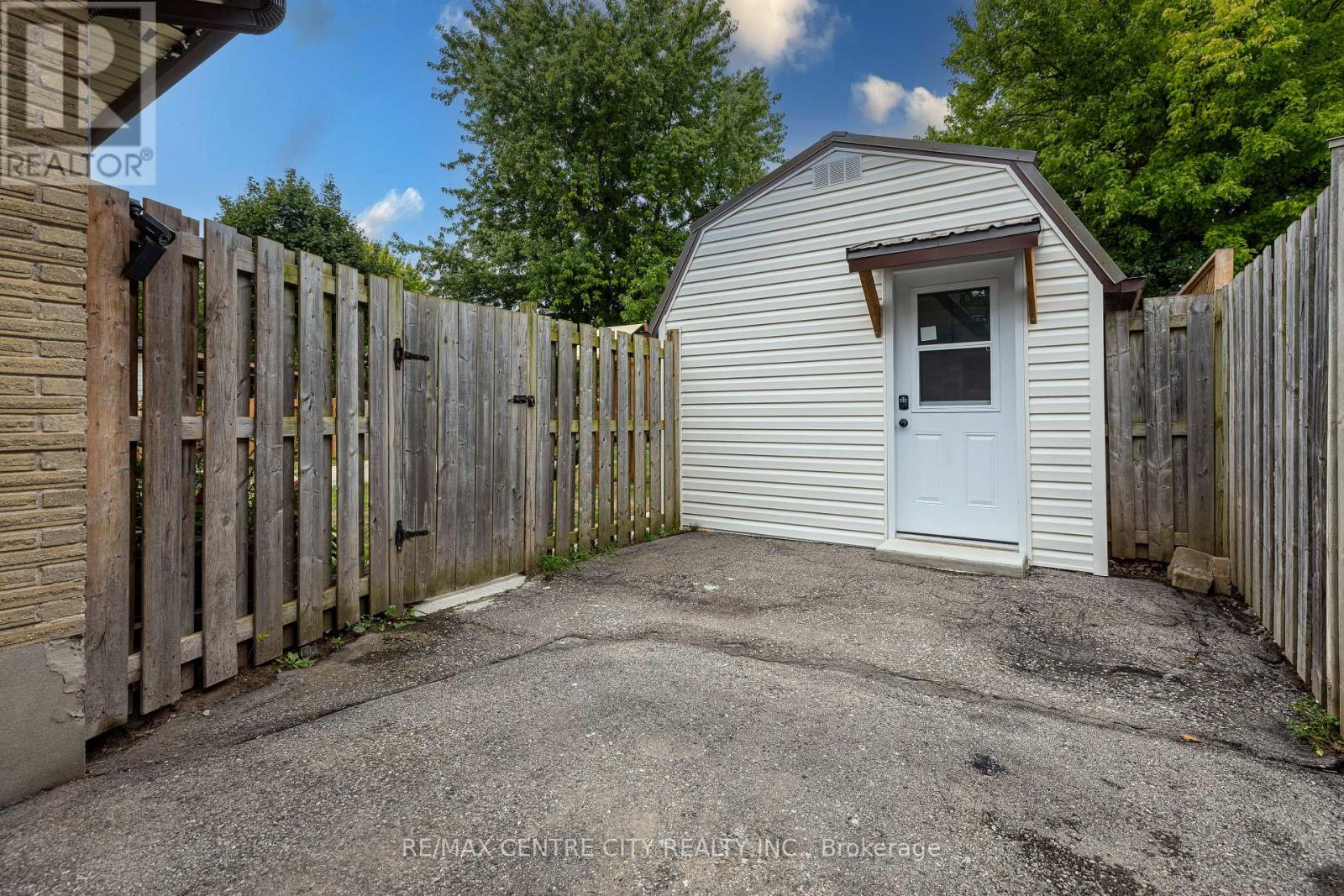 30 Tilipe Road, London East, Ontario  N5V 2X4 - Photo 23 - X12418937