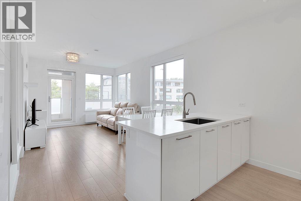 308 711 W 14TH STREET, North Vancouver, British Columbia