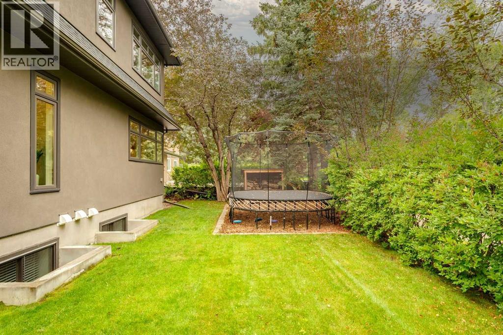 16 Varal Place Nw, Calgary, Alberta  T3A 0A7 - Photo 40 - A2255628