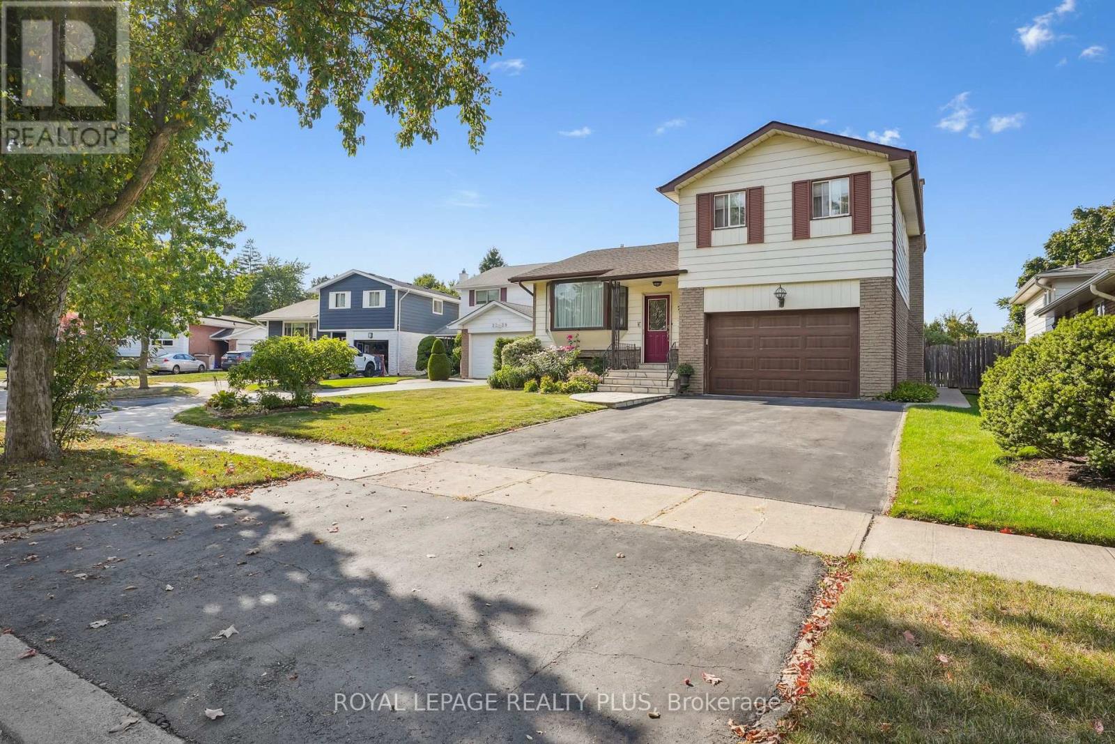 2335 WYANDOTTE DRIVE, Oakville, Ontario