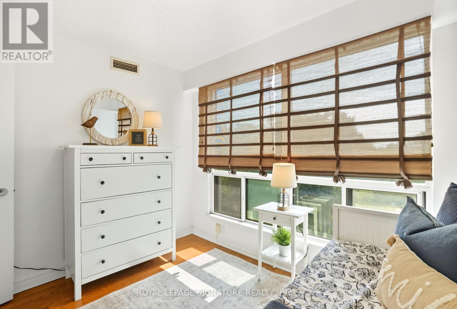 402 - 935 Sheppard Avenue W, Toronto, Ontario  M3H 2T7 - Photo 35 - C12418716