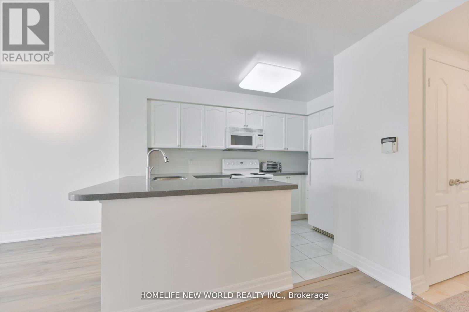 607 - 21 Hillcrest Avenue, Toronto, Ontario  M2N 7K2 - Photo 4 - C12418723