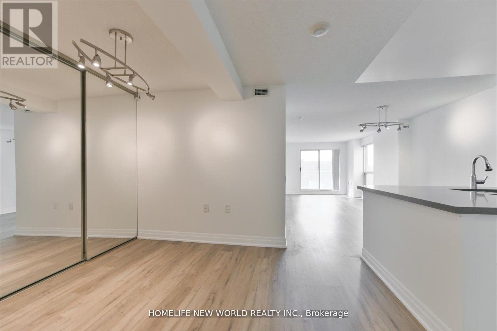 607 - 21 Hillcrest Avenue, Toronto, Ontario  M2N 7K2 - Photo 7 - C12418723