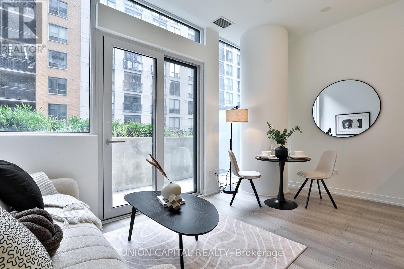 501 - 82 Dalhousie Street, Toronto, Ontario  M5B 0C5 - Photo 4 - C12418764
