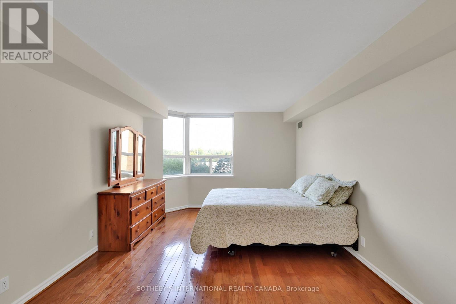 610 - 265 Ridley Boulevard, Toronto, Ontario  M5M 4N8 - Photo 11 - C12418814