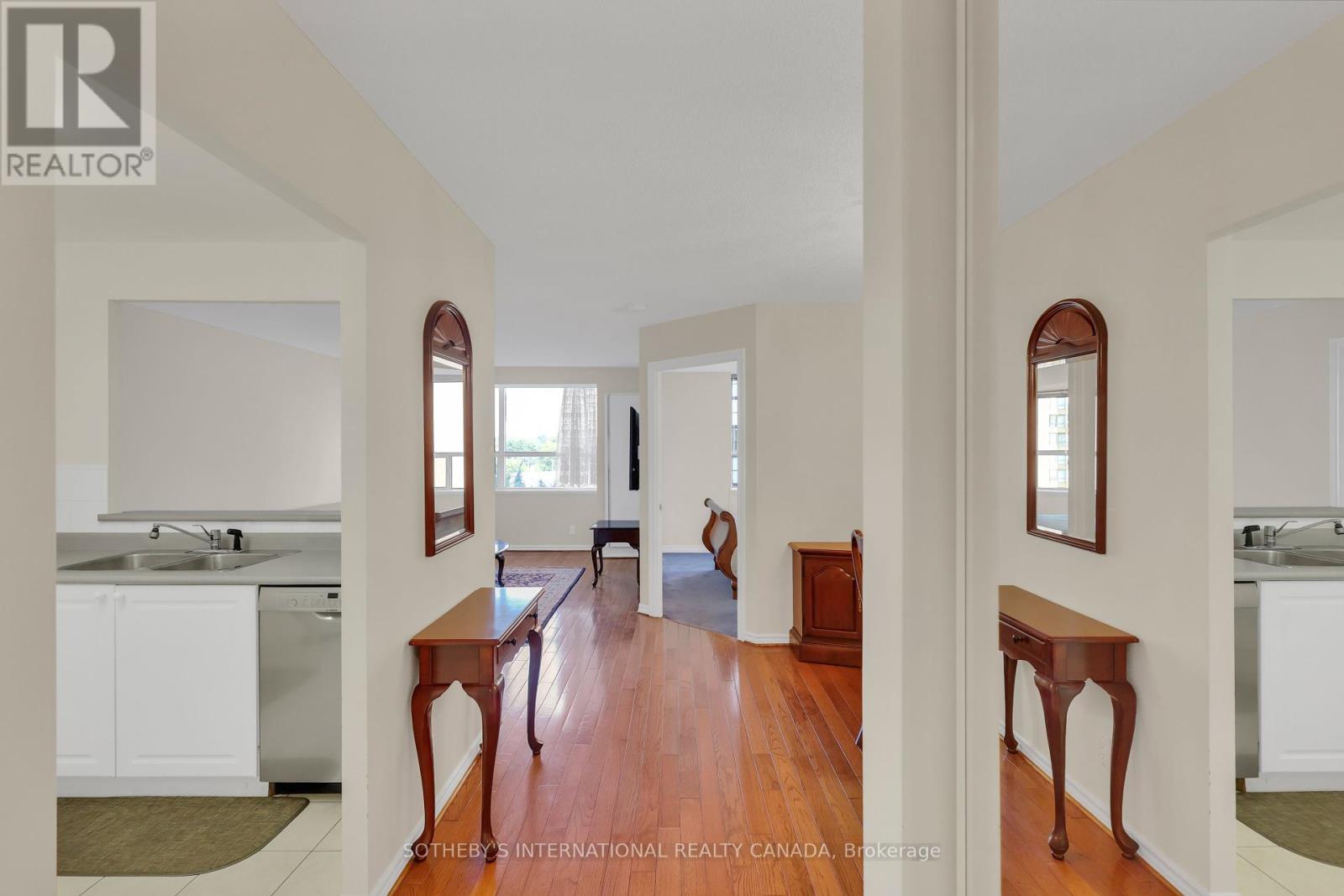 610 - 265 Ridley Boulevard, Toronto, Ontario  M5M 4N8 - Photo 2 - C12418814