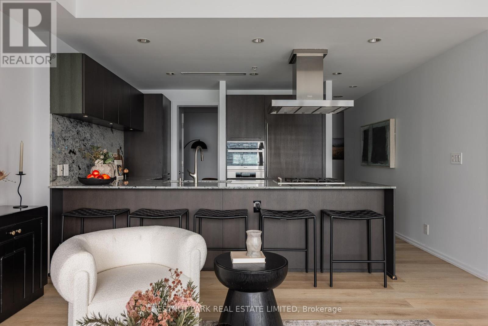 3203 - 180 University Avenue, Toronto, Ontario  M5H 0A2 - Photo 3 - C12418866