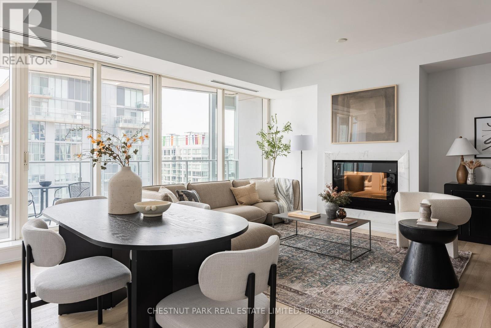 3203 - 180 University Avenue, Toronto, Ontario  M5H 0A2 - Photo 4 - C12418866
