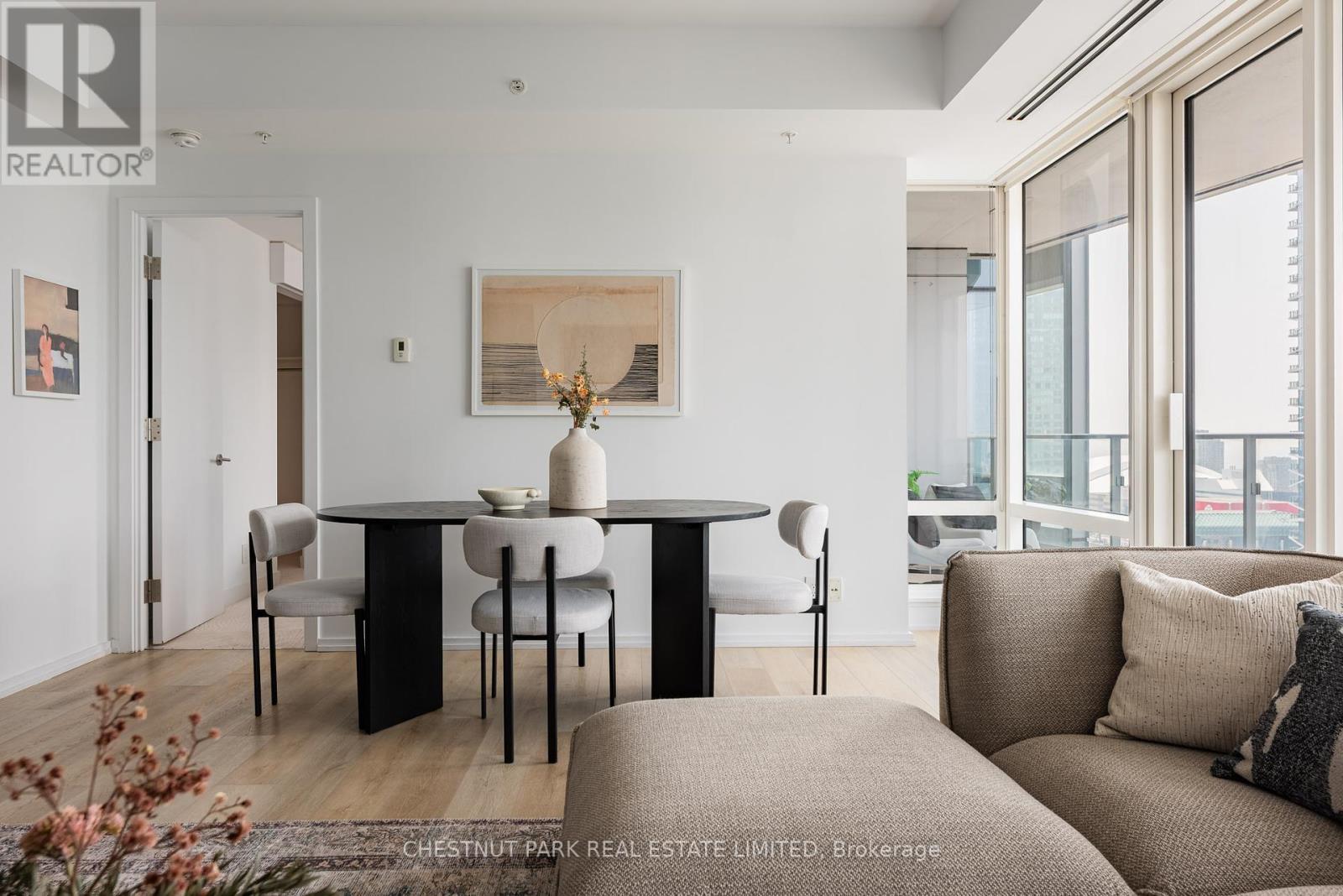 3203 - 180 University Avenue, Toronto, Ontario  M5H 0A2 - Photo 6 - C12418866