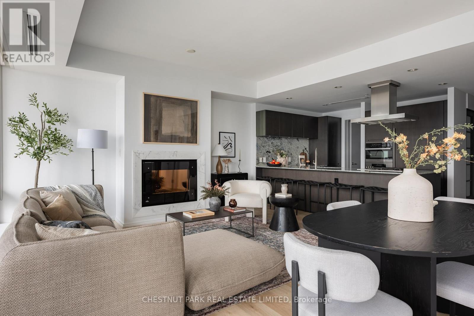 3203 - 180 University Avenue, Toronto, Ontario  M5H 0A2 - Photo 9 - C12418866