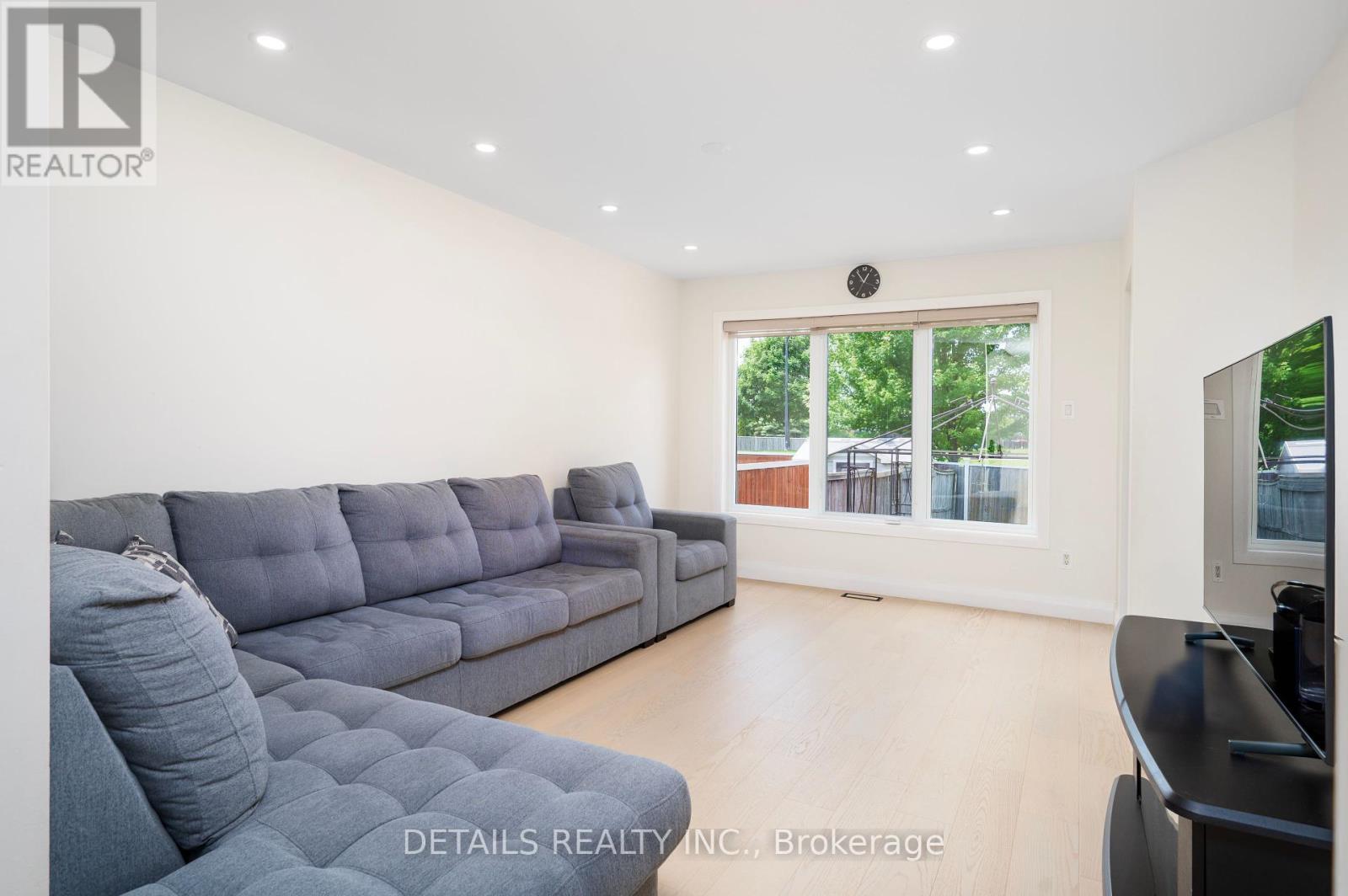 732 Carmella Crescent, Ottawa, Ontario  K4A 4V8 - Photo 18 - X12418912
