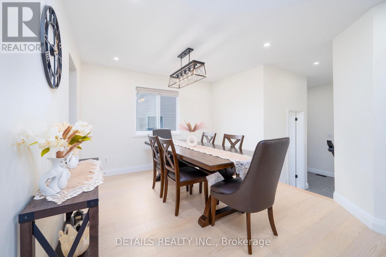 732 Carmella Crescent, Ottawa, Ontario  K4A 4V8 - Photo 8 - X12418912