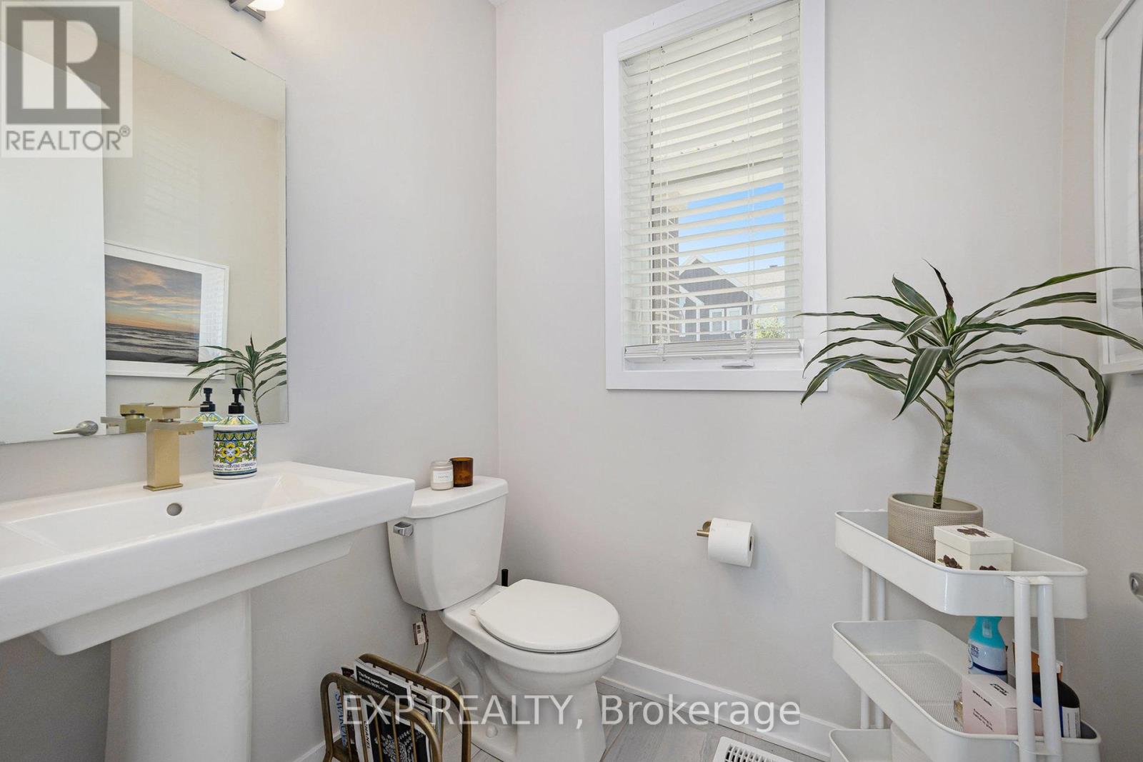 2006 Postilion Street, Ottawa, Ontario  K0A 2Z0 - Photo 4 - X12418919