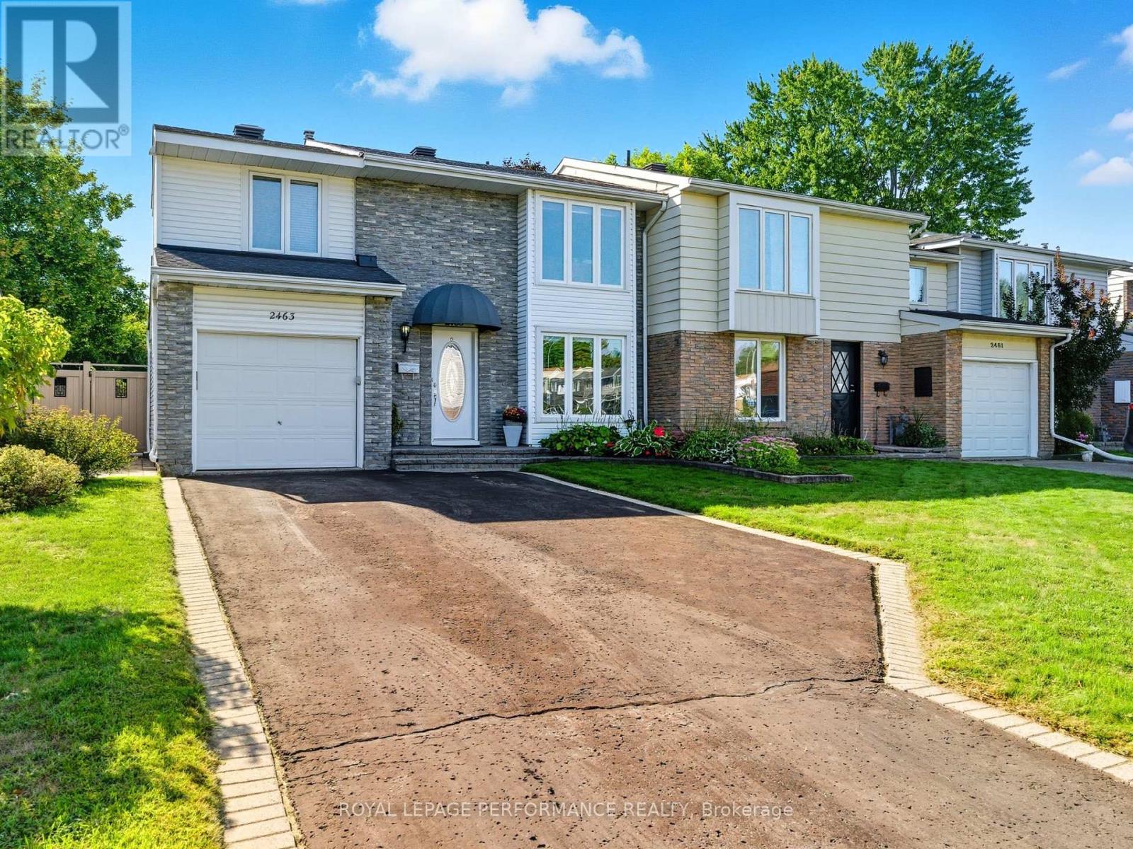 2463 Orient Park Drive, Ottawa, Ontario  K1B 4N2 - Photo 2 - X12418941