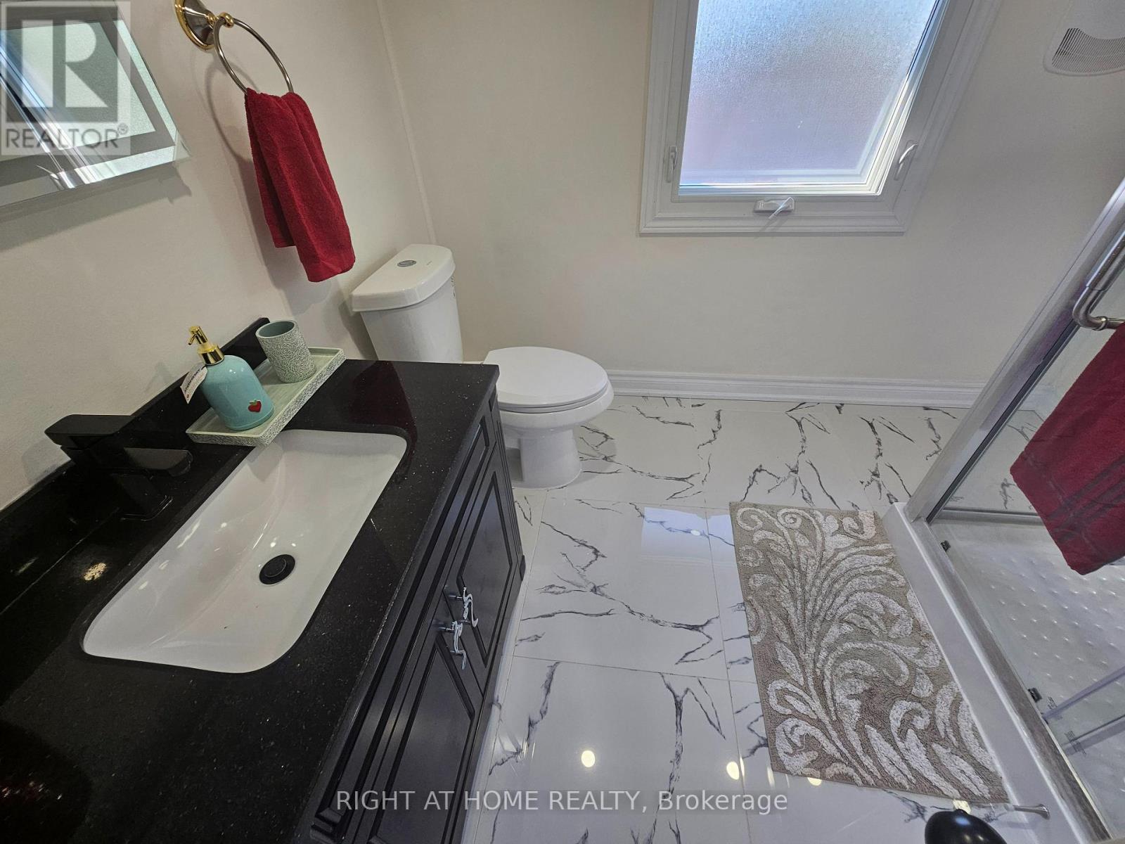 91 Patricia Avenue, Oshawa, Ontario  L1G 5X7 - Photo 7 - E12418725