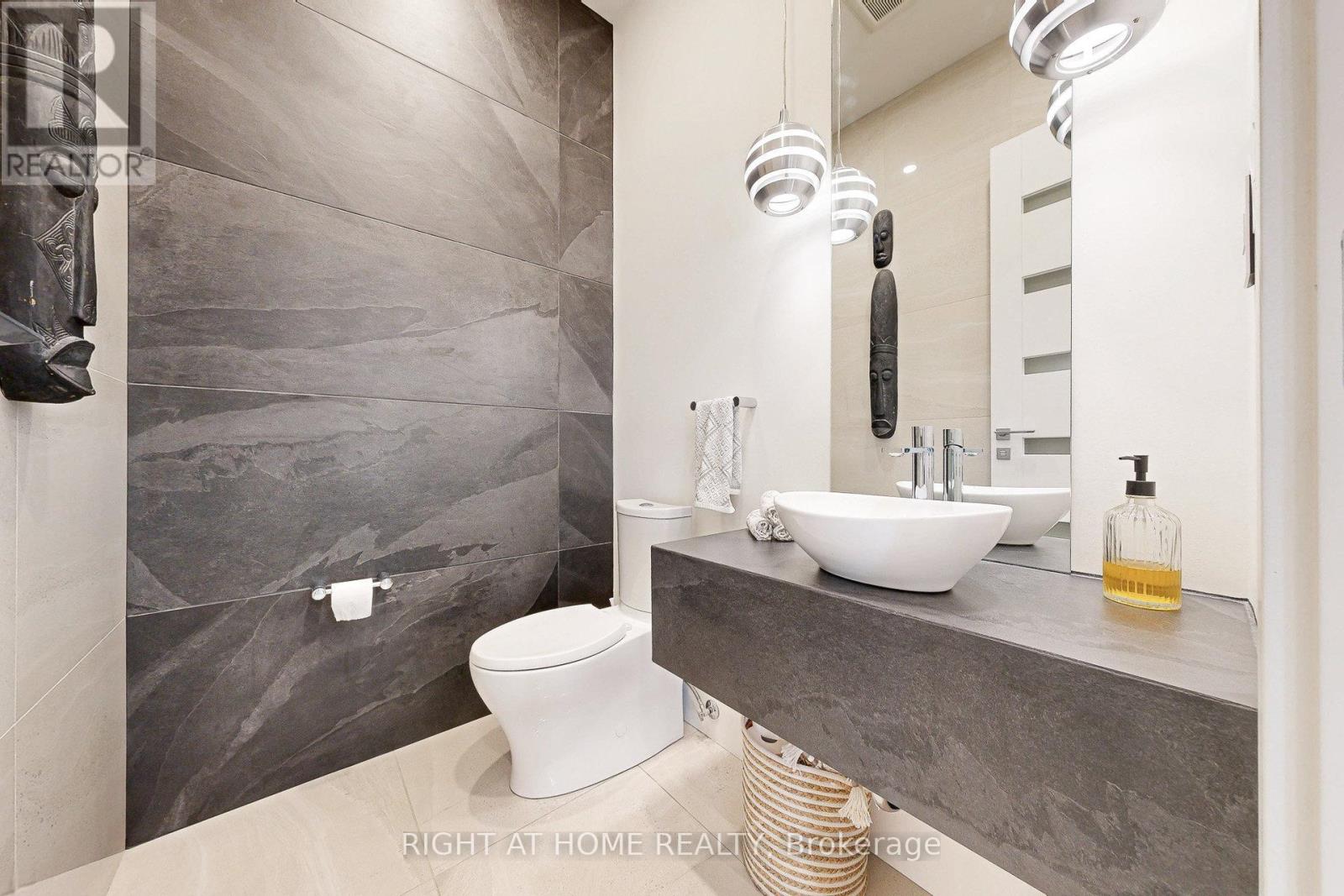 700 Hillcrest Road, Pickering, Ontario  L1W 2P1 - Photo 11 - E12418734