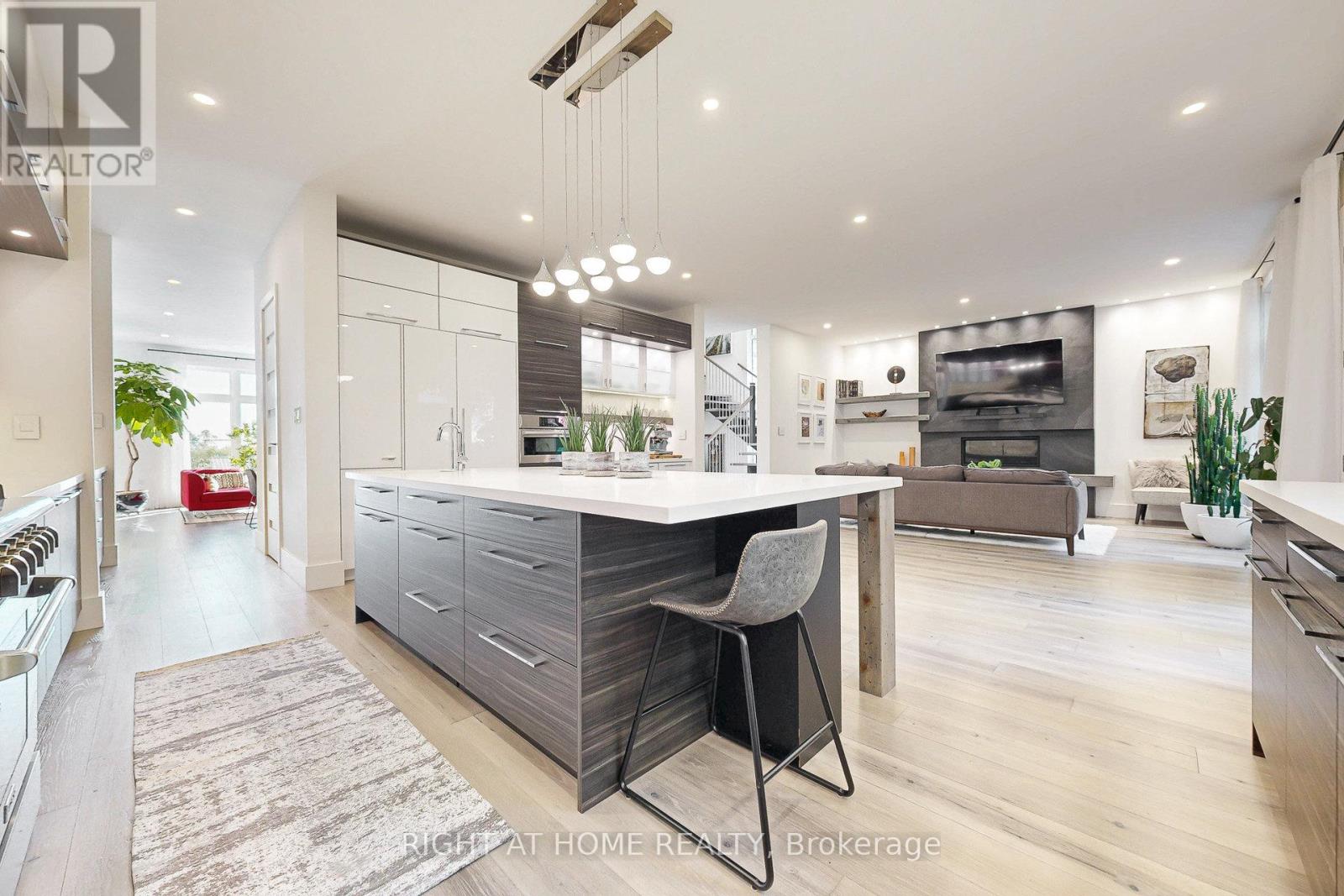 700 Hillcrest Road, Pickering, Ontario  L1W 2P1 - Photo 17 - E12418734