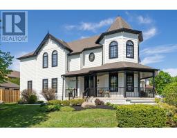 10 SAWYER AVENUE, Whitby, Ontario