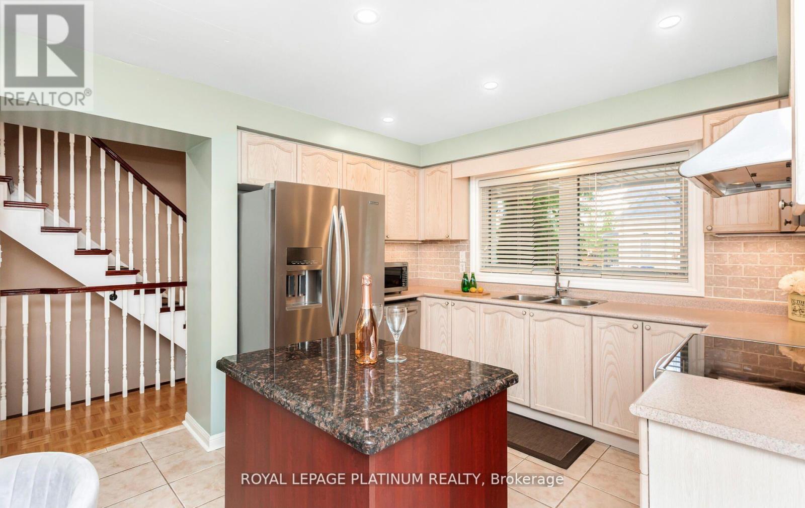4 Skipperhill Crescent, Toronto, Ontario  M1X 1W2 - Photo 18 - E12418863