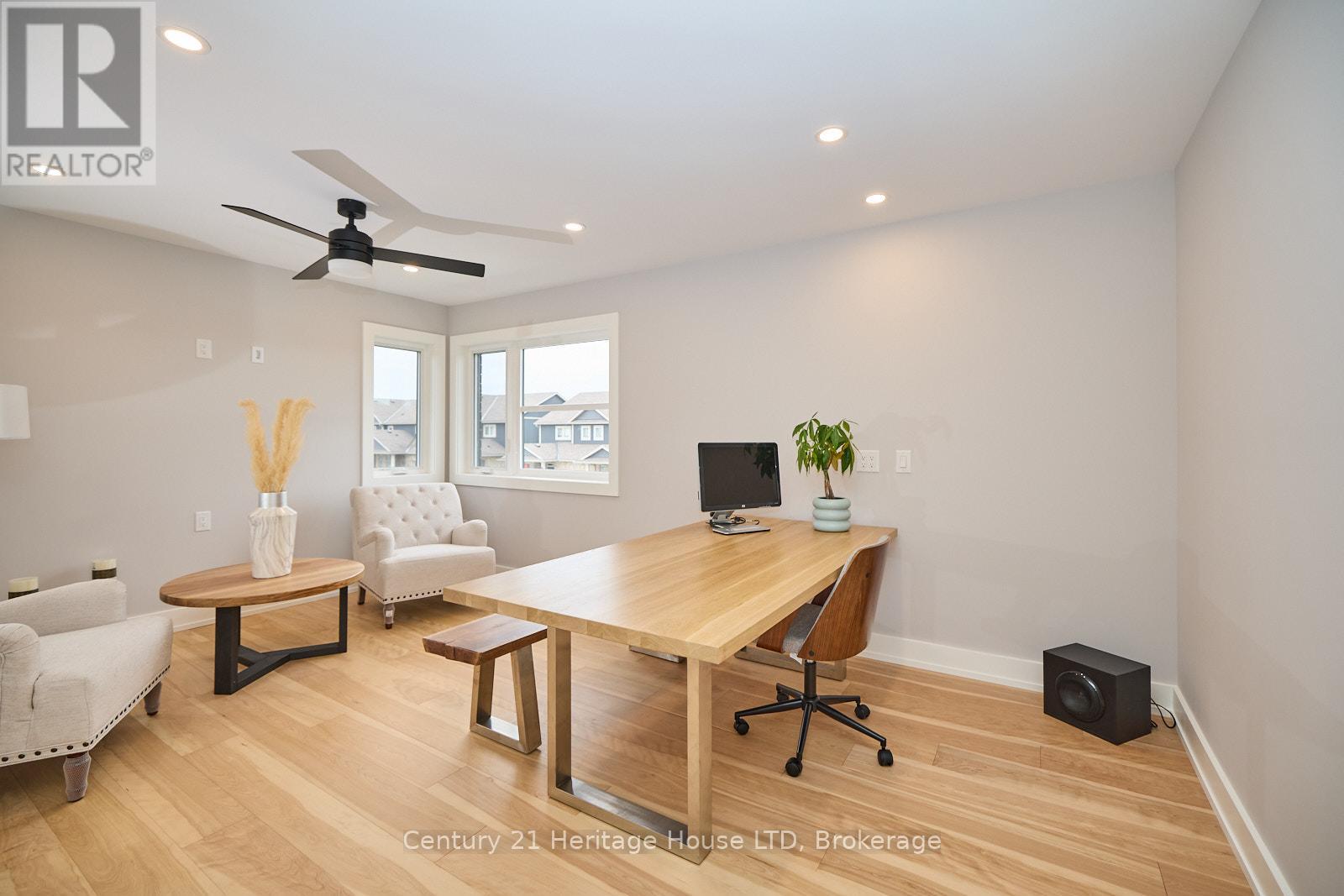 16 Corbin Street, St. Catharines, Ontario  L2P 0E8 - Photo 18 - X12418885