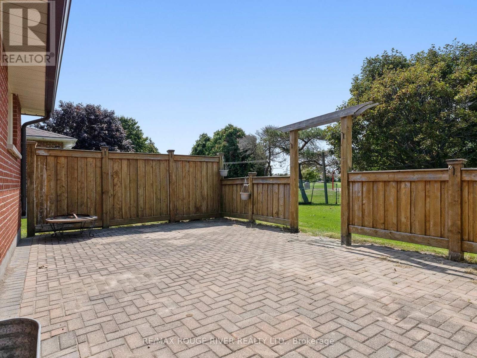 815 Westwood Drive, Cobourg, Ontario  K9A 4W1 - Photo 36 - X12396659