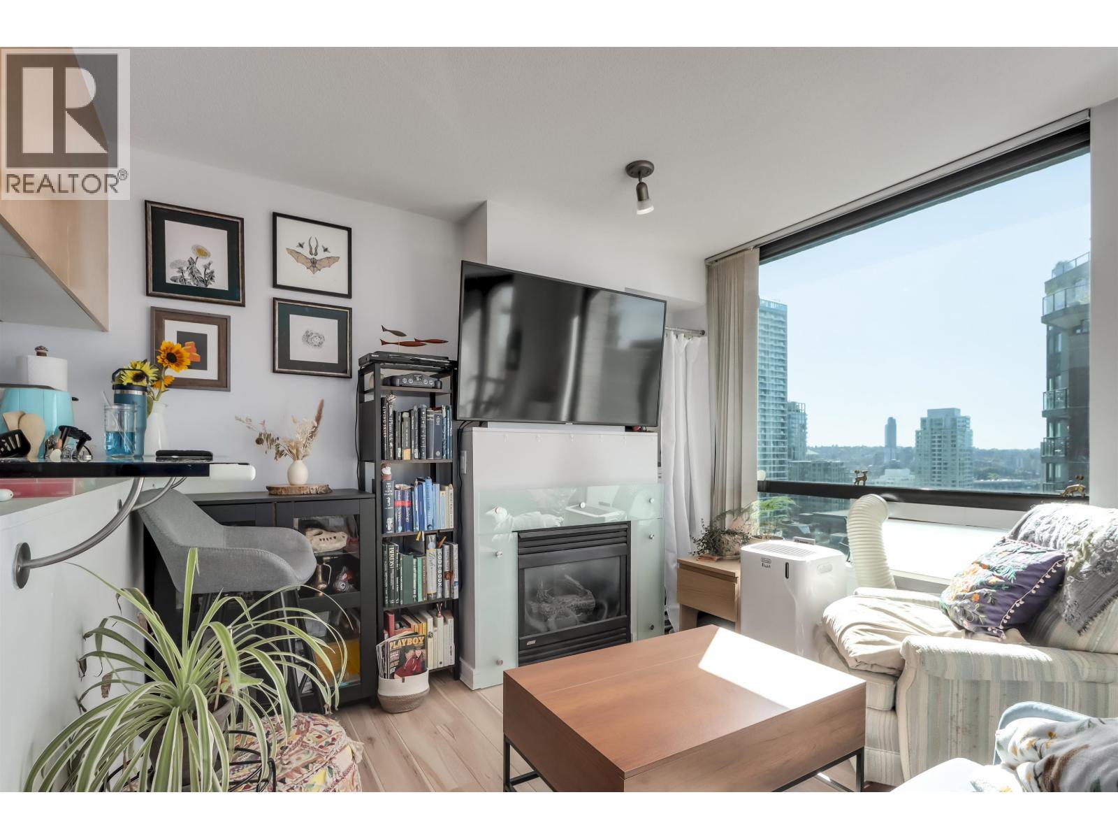 1406 1003 Burnaby Street, Vancouver, British Columbia  V6E 4R7 - Photo 5 - R3050400