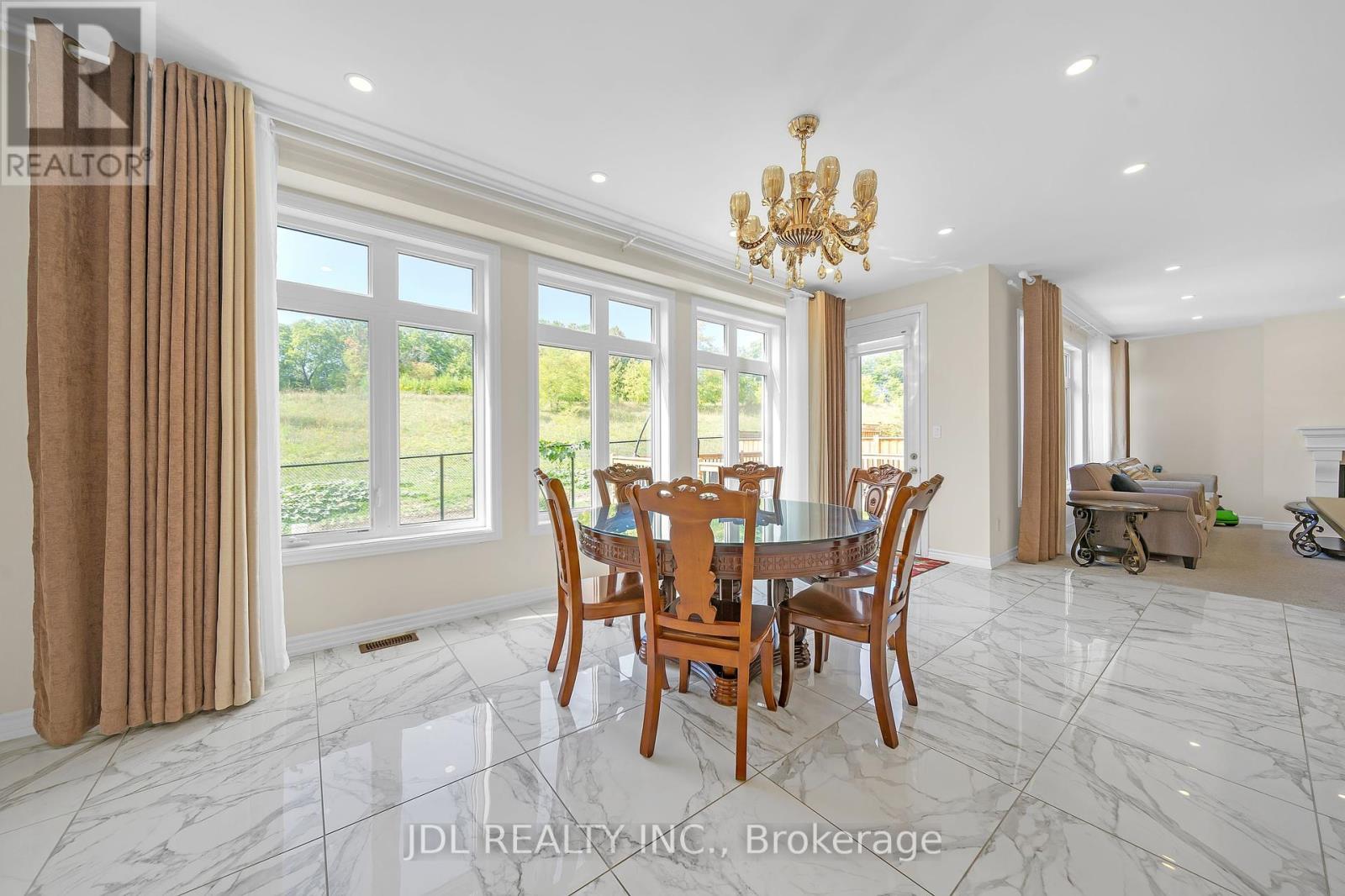 12 Prunella Crescent, East Gwillimbury, Ontario  L9N 0S7 - Photo 14 - N12418800