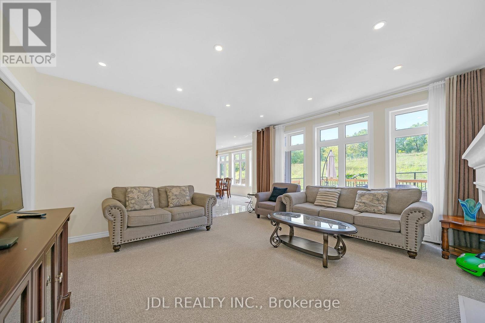 12 Prunella Crescent, East Gwillimbury, Ontario  L9N 0S7 - Photo 18 - N12418800
