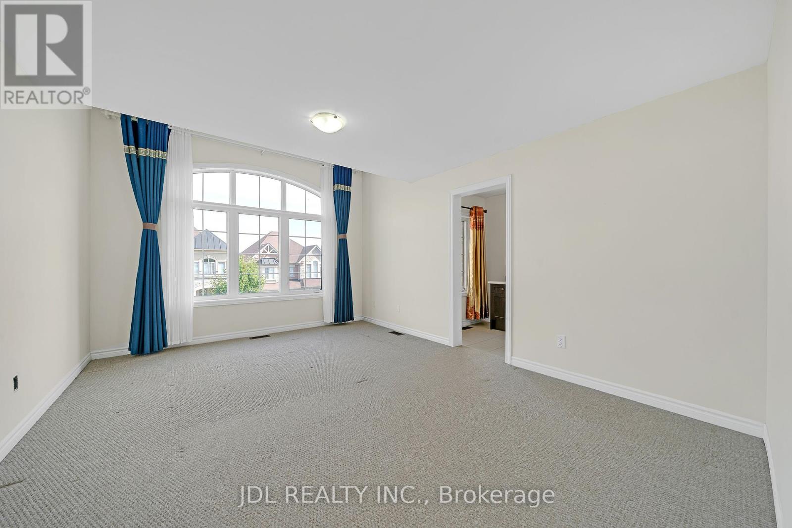 12 Prunella Crescent, East Gwillimbury, Ontario  L9N 0S7 - Photo 34 - N12418800