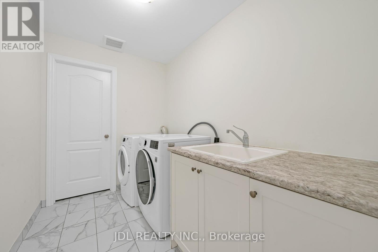 12 Prunella Crescent, East Gwillimbury, Ontario  L9N 0S7 - Photo 42 - N12418800