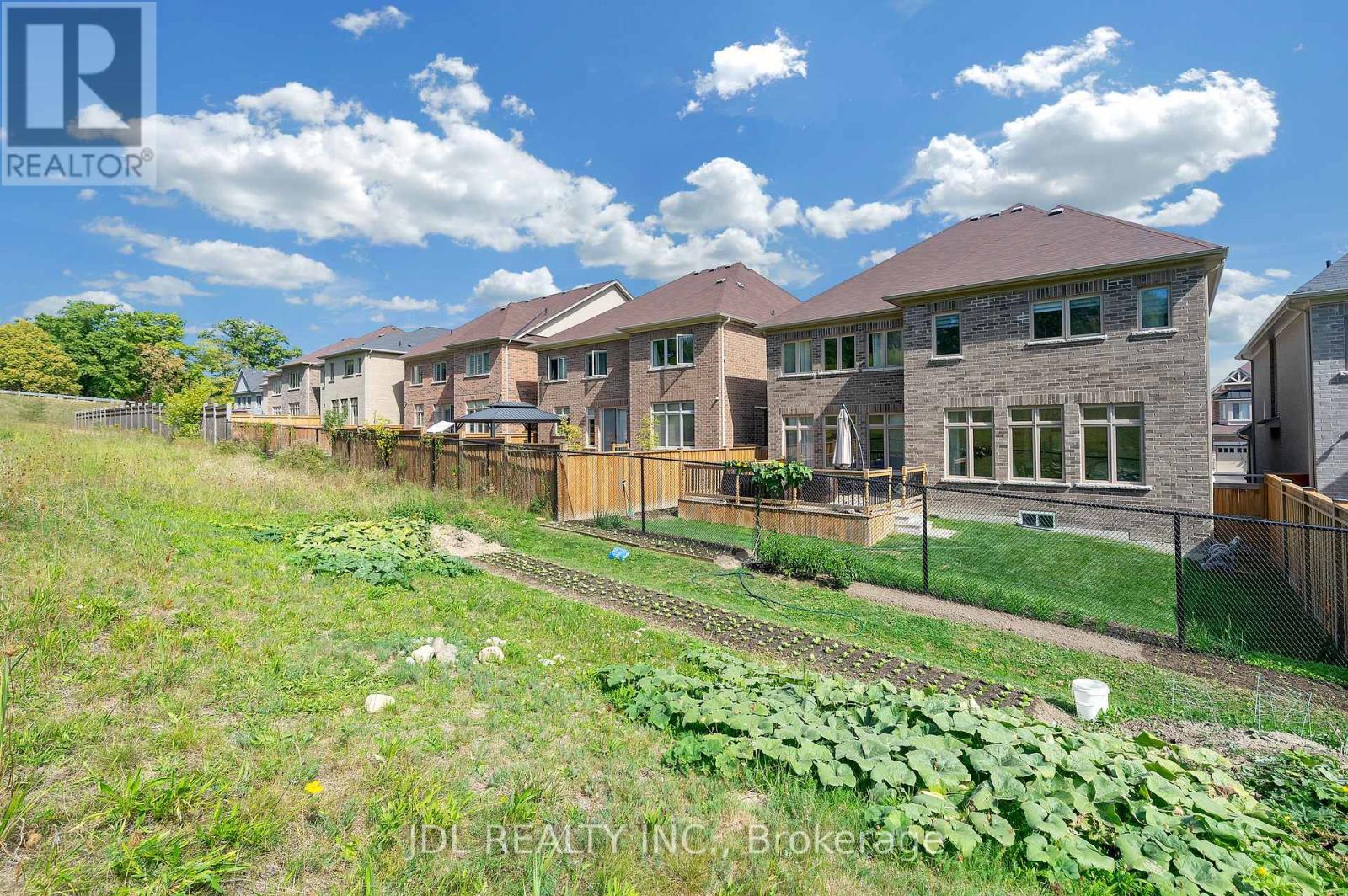 12 Prunella Crescent, East Gwillimbury, Ontario  L9N 0S7 - Photo 49 - N12418800